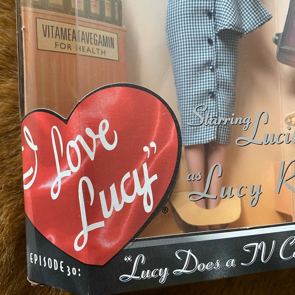 I Love Lucy Barbie Doll Vitameatavegamin Lucy Does A TV Commercial  1997 Mattel - Picture 8 of 9